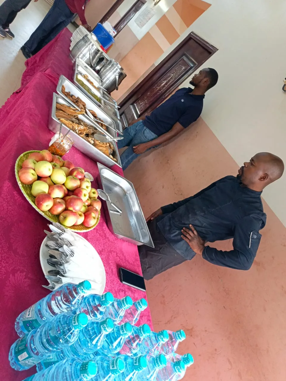 Buffet du restaurant de l'Anglicane Guest House — photo 10